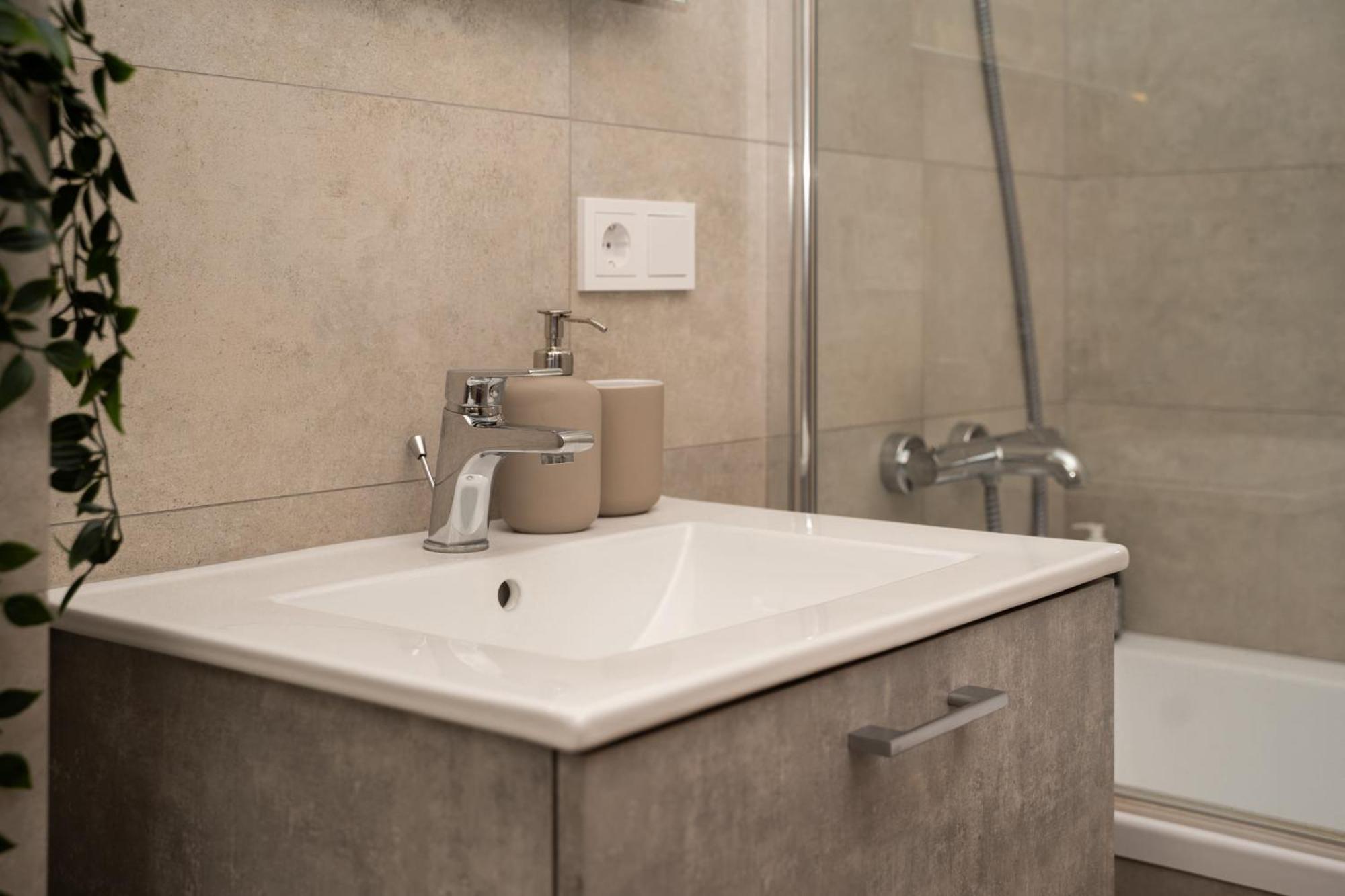 Lazdyneliu Vingis, Free Underground Parking, Long Stays Welcome Vilnius Exterior photo